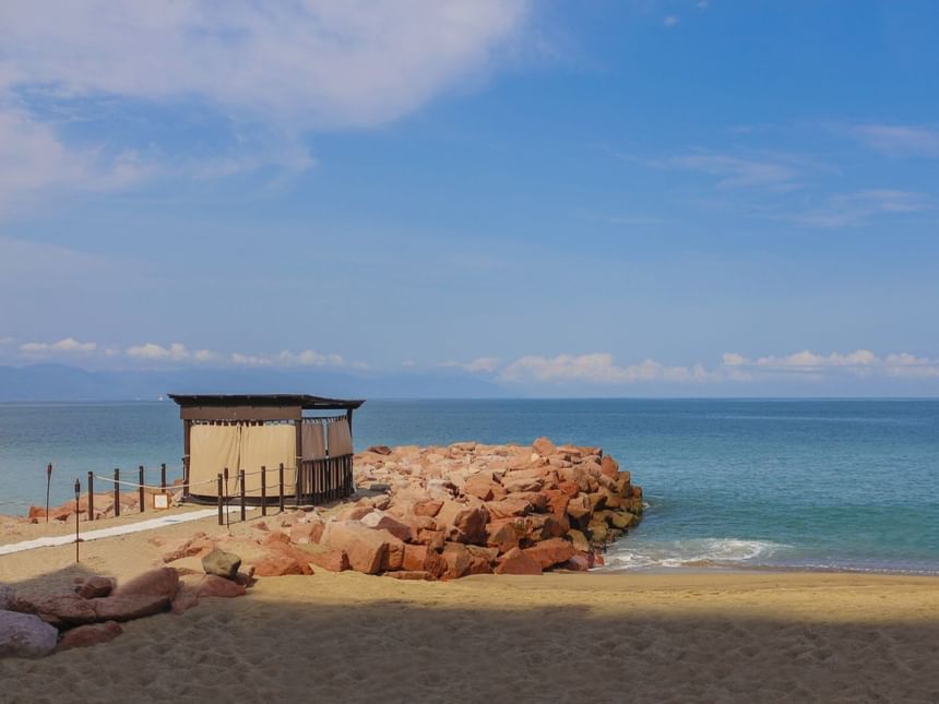 Groyne at Plaza Pelicanos Grand Beach Resort Hotel