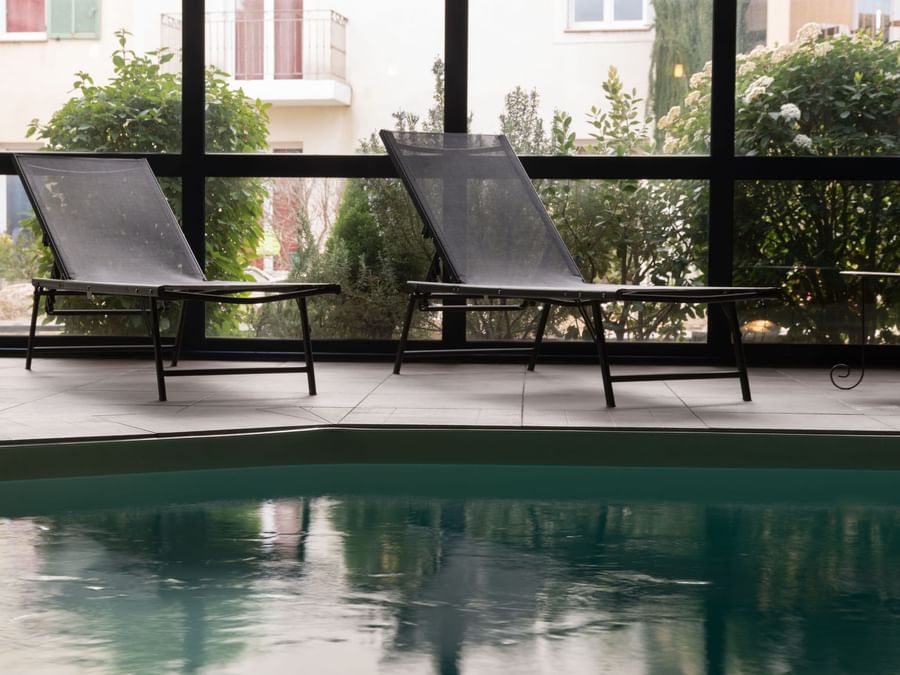 Closeup of pool beds at Hotel le village provencal