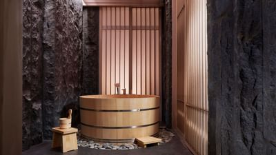 Hinoki bathtub in Hinoki-yu room at Hotel Okura Manila