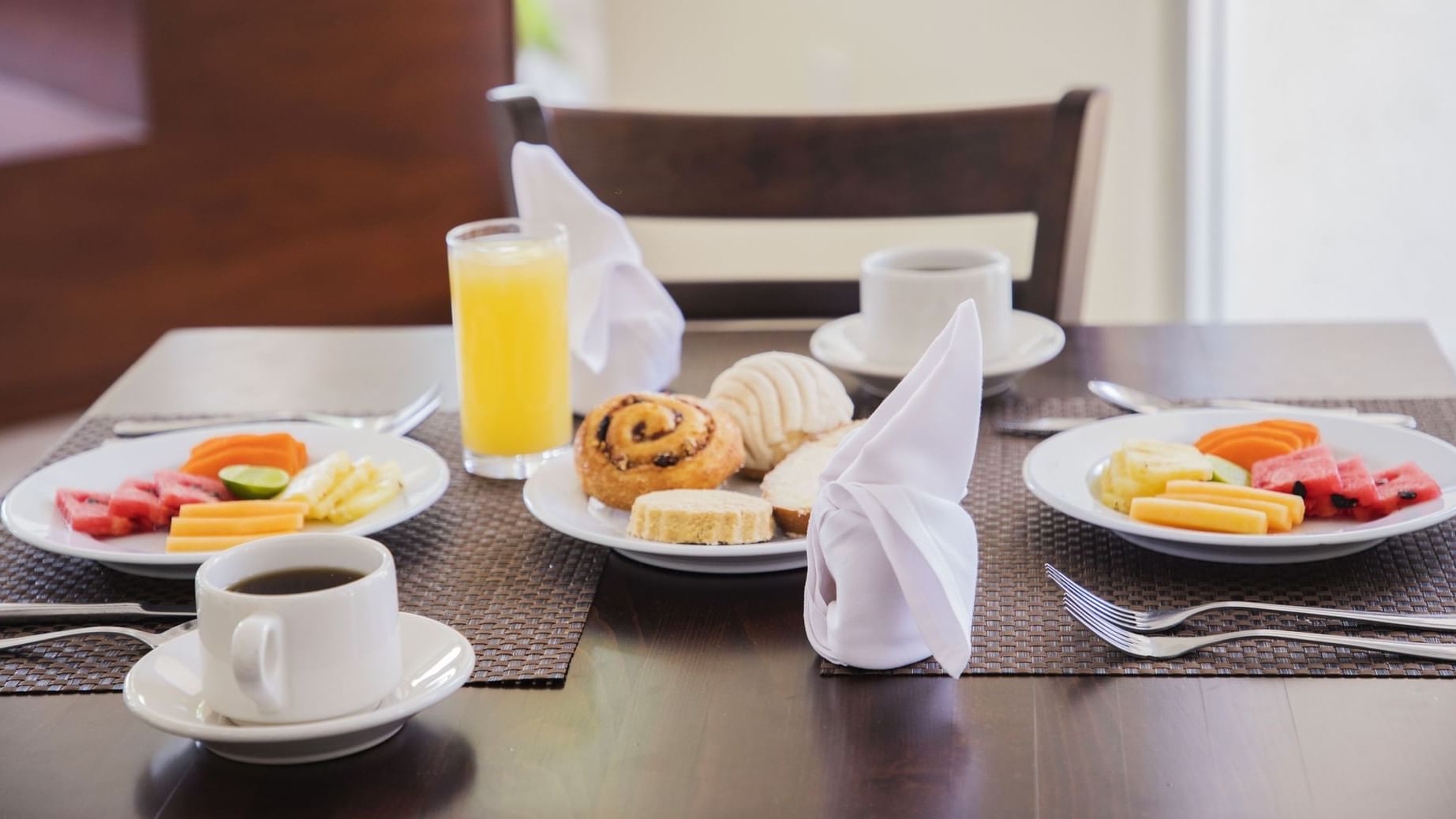 Close-up of the served with a cup of tea at Gamma Tampico