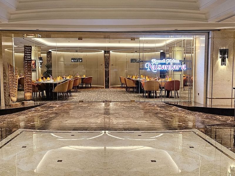 Distance view of dining table arrangement in Rumah Makan Nusantara at Sunway Putra Hotel