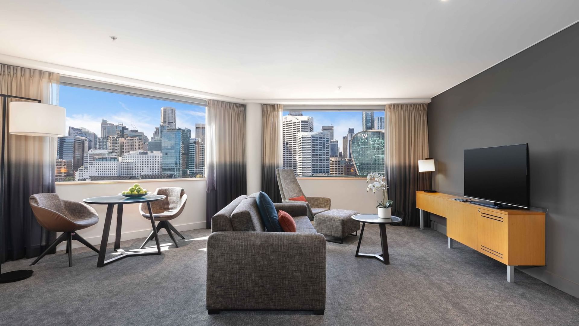 Novotel Sydney Darling Harbour Accommodation Room