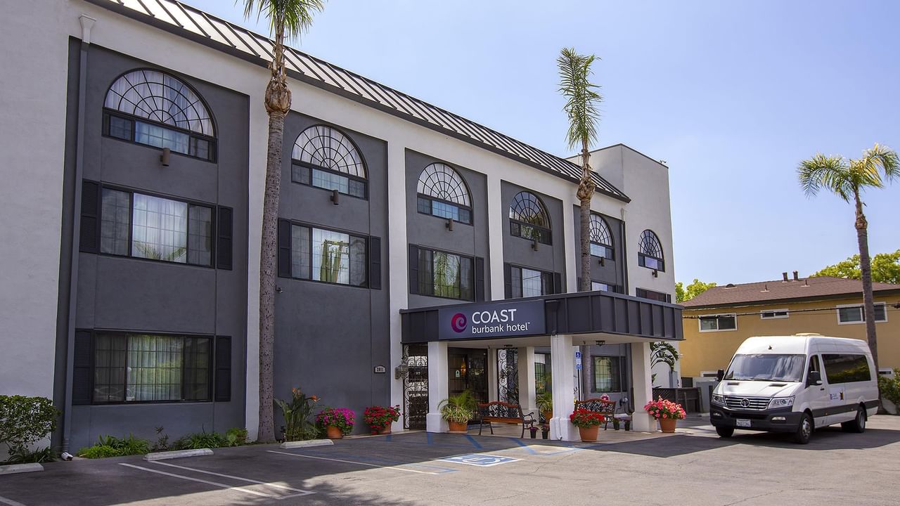 Entrance of Coast Burbank Hotel