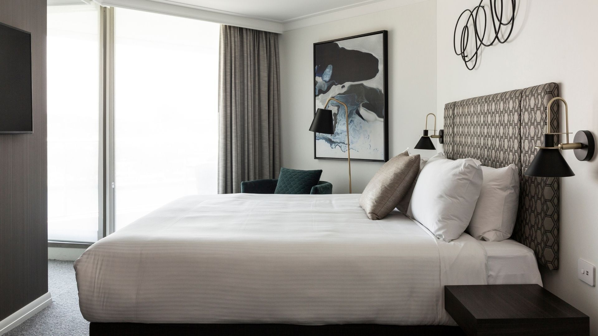 Comfy bed & stylish room furniture at Pullman Quay Grand Sydney