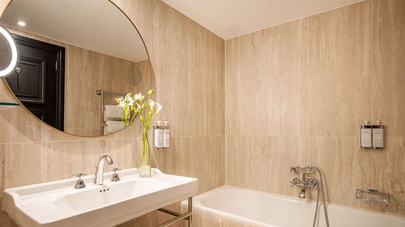 Salle de bain de la suite Warwick