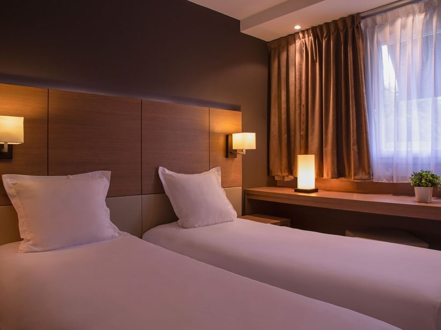 Twin Beds in Executive suite at Hotel Marytel
