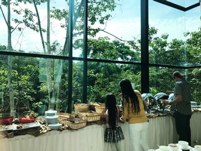 Buffet Bar