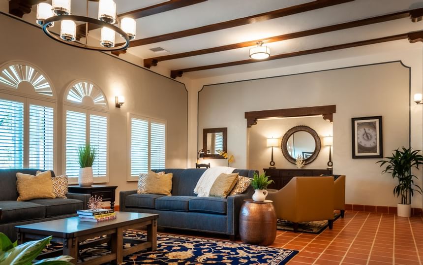 Living Room in Casa Grande | Hotel Deals in Coronado | El Cordova Hotel in San Diego