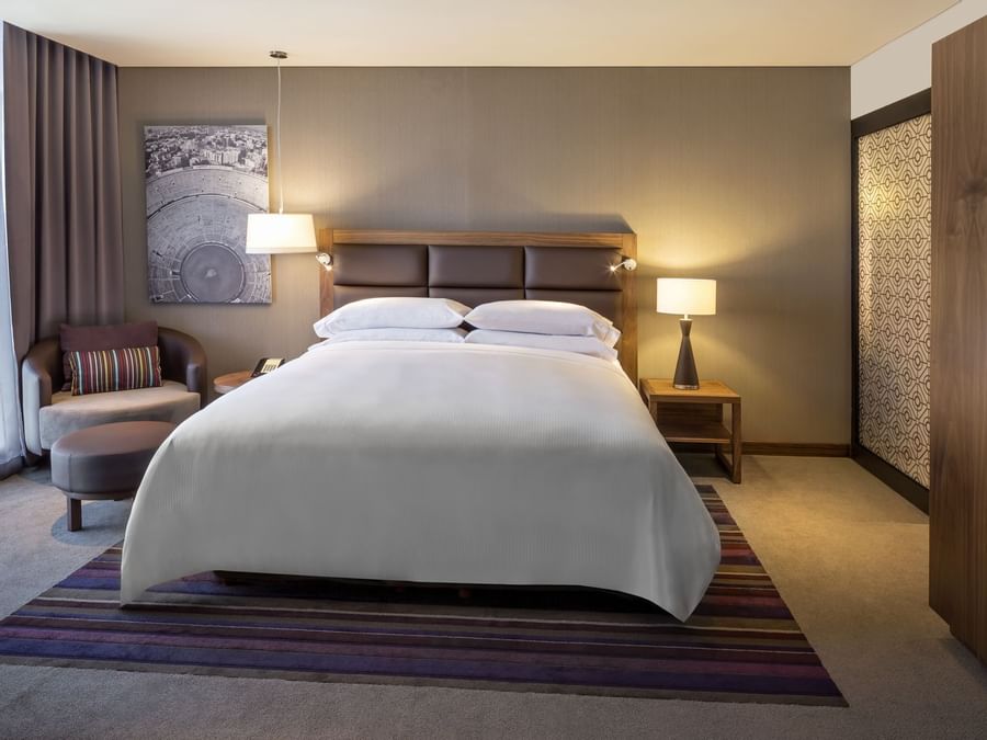 Deluxe room 1 king bed at Fiesta Americana México Toreo