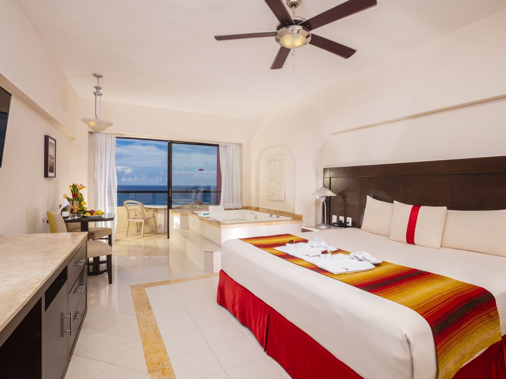 Rooms in Cancun | All Inclusive Resort Crown Paradise Club