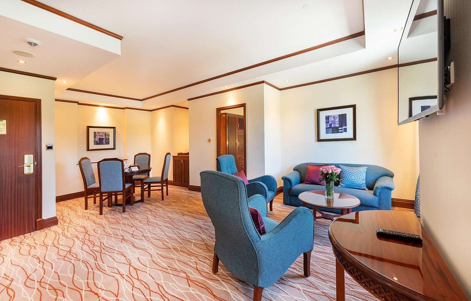 Livingroom area in the Business suite at Nairobi Serena Hotel