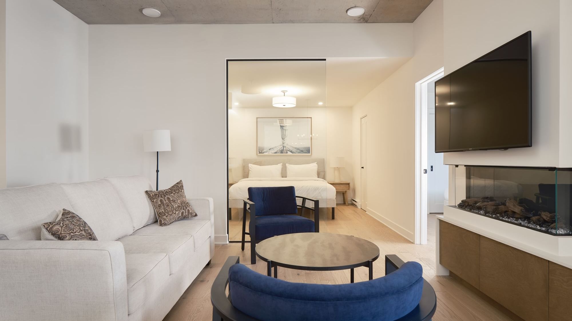 Master Bedroom Small Love Seat For Bedroom Small Seating Area In Bedroom  Seating Area In Small, image size:2000x1125