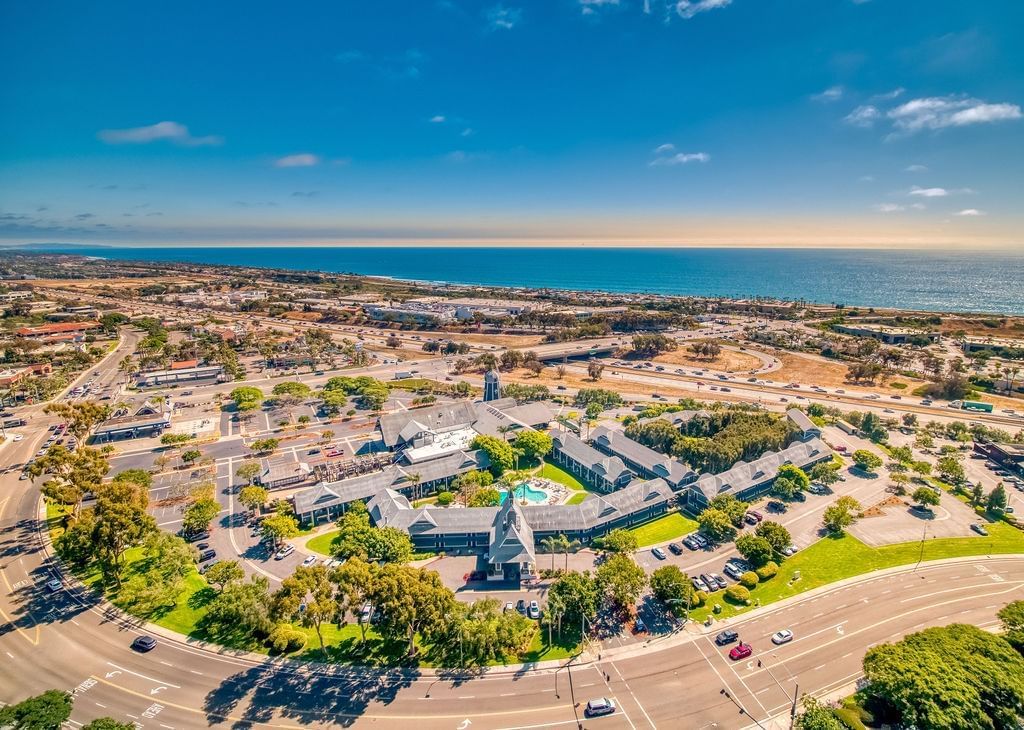 Carlsbad Premium Outlets - Carlsbad by the Sea Hotel