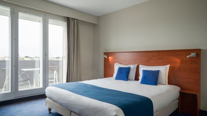 Double Room with a queen bed at Hotel Admiral's