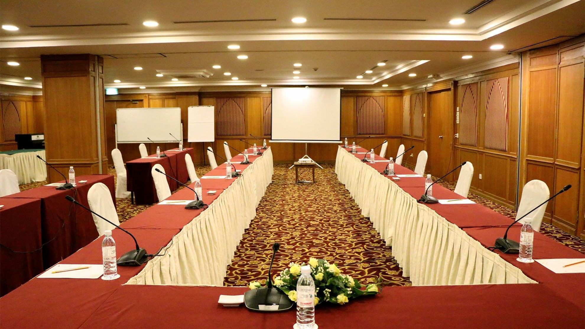 Conference Room with a U-shaped table arrangement at Sunway Hotel Phnom Penh