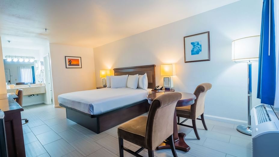 One King Standard Room Rio Del Sol Inn Needles