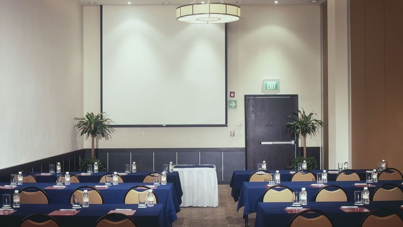 Classroom set-up in a meeting room at Fiesta Inn Ciudad Obregón