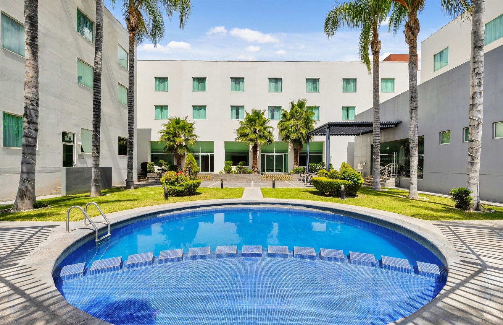 ENJOY YOUR STAY TO THE FULLEST