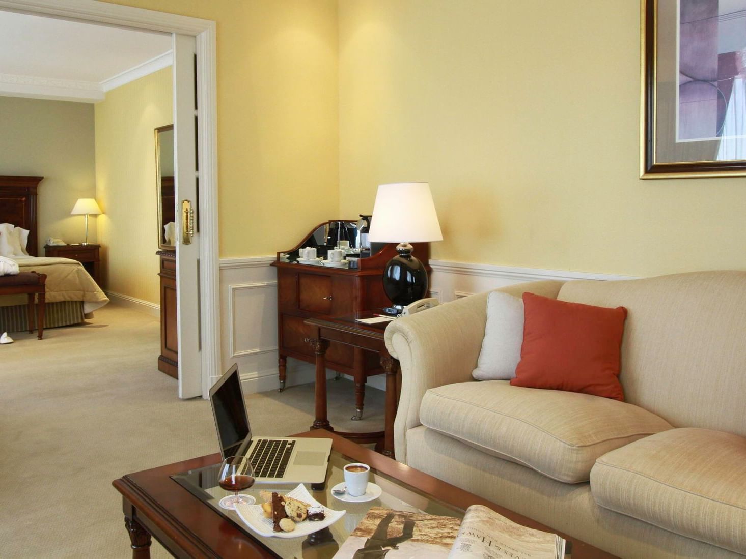 Living area in the Club Suite at Hotel Emperador Buenos Aires