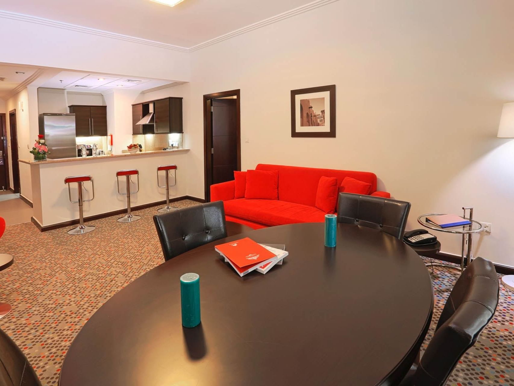 Living area in One-bedroom Suite at Mena ApartHotel Albarsha 