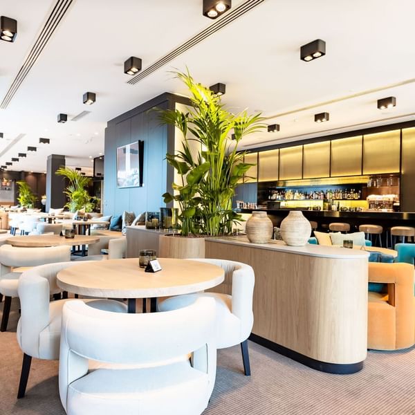 Dining & lounge area in Iris restaurant at The Hotel Brussels