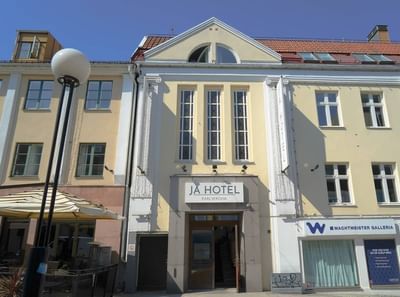 JA Hotel Huvudentré när bild