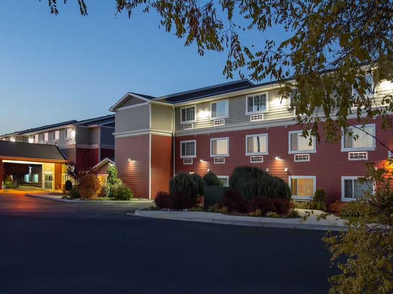 Coast Hilltop Inn - Exterior