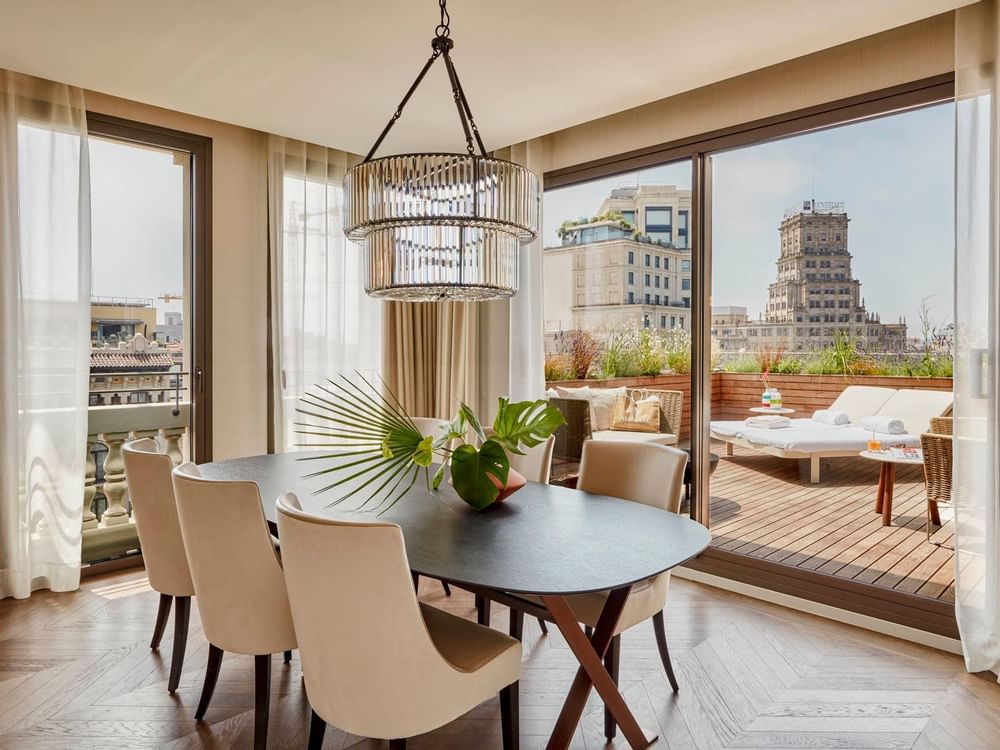 Penthouse Suite | Vista de la mesa en Almanac Group