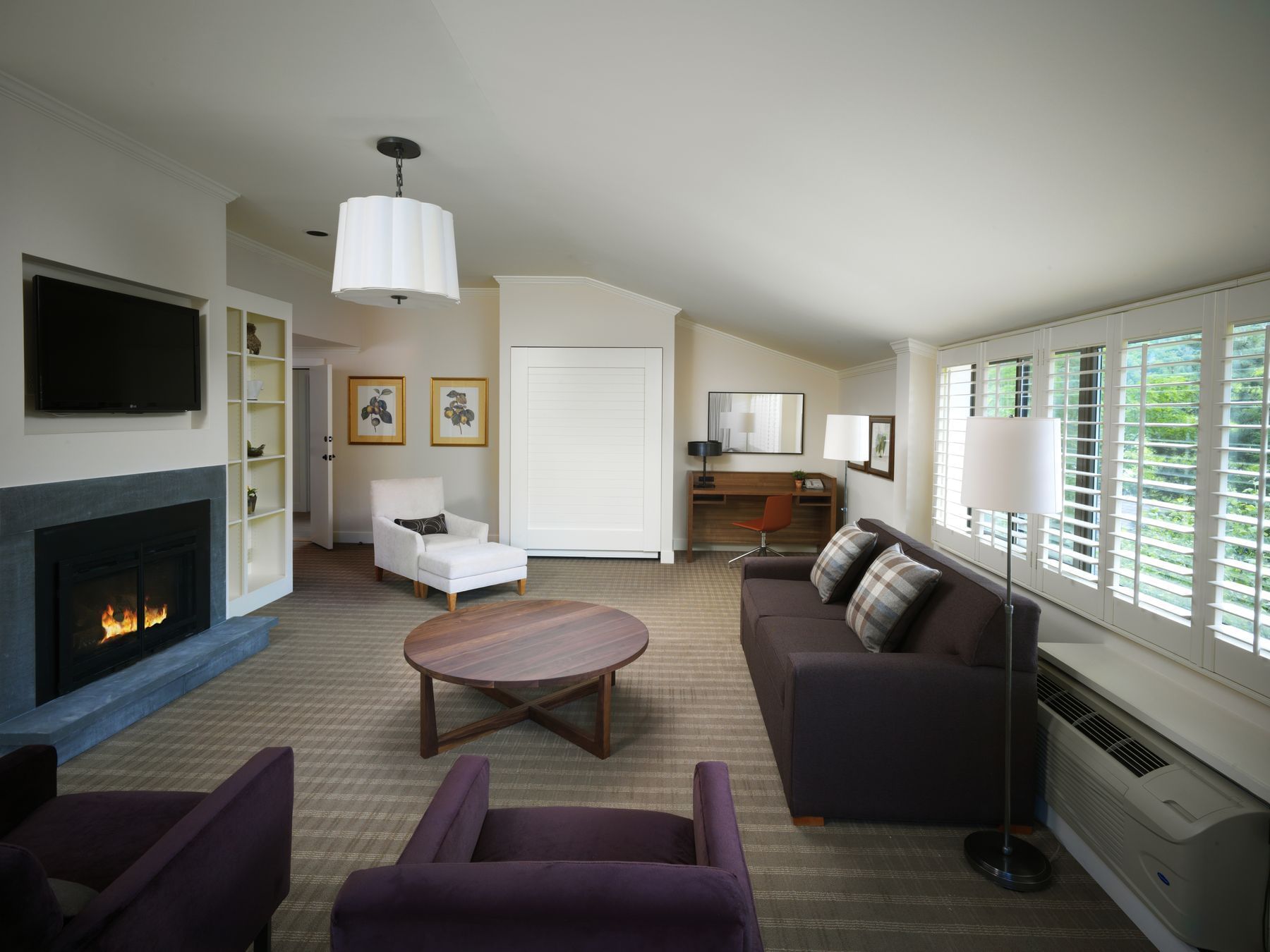 Living area in the Moss Glen Suite at Topnotch Stowe Resort