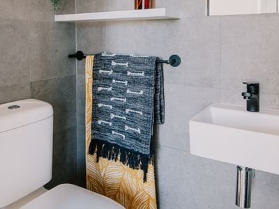 St Catherine's College at Curtin University - Apartment Bathroom