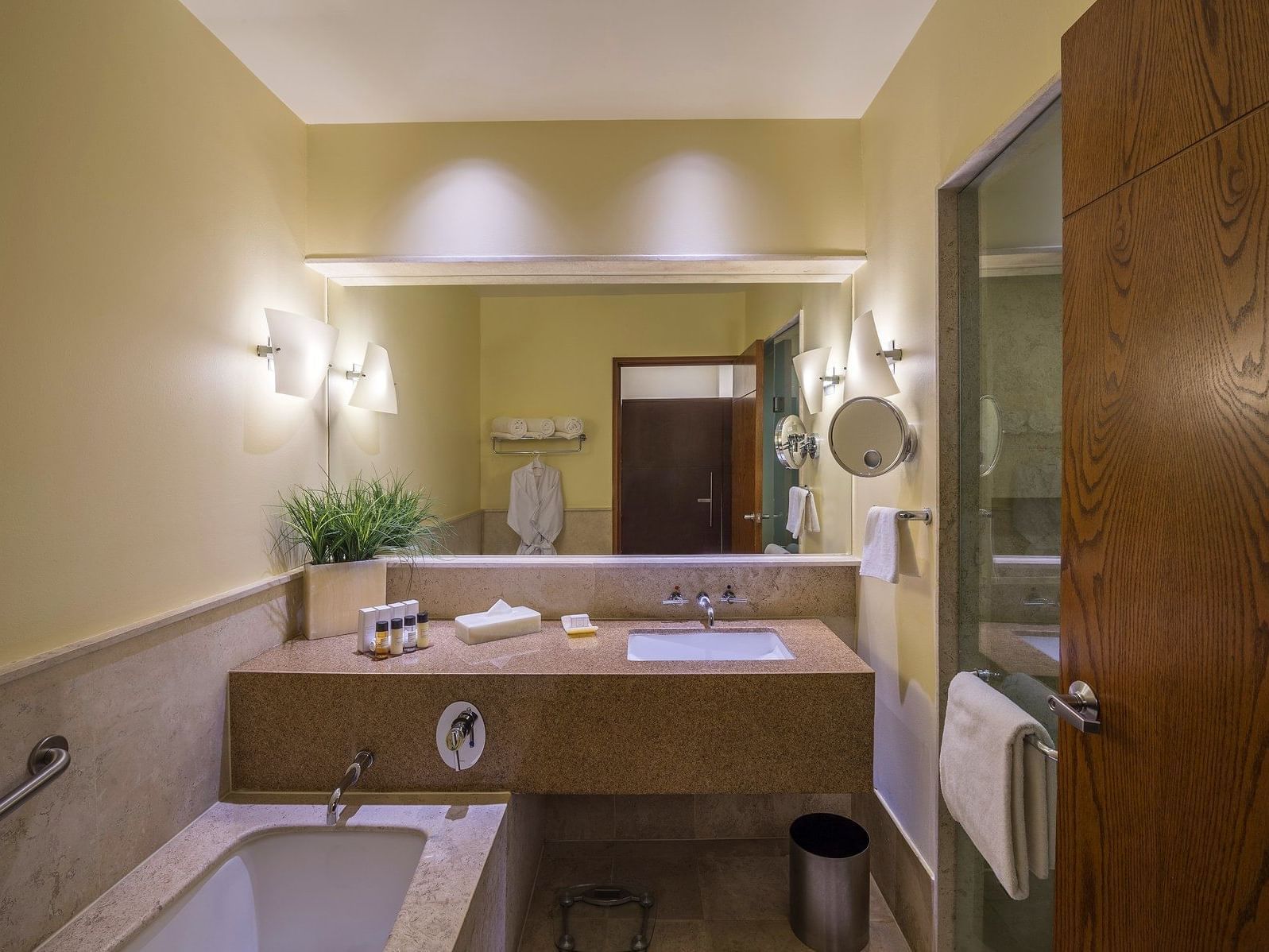 Bathtub, Wash basin & Towel in Deluxe suite at La Colección