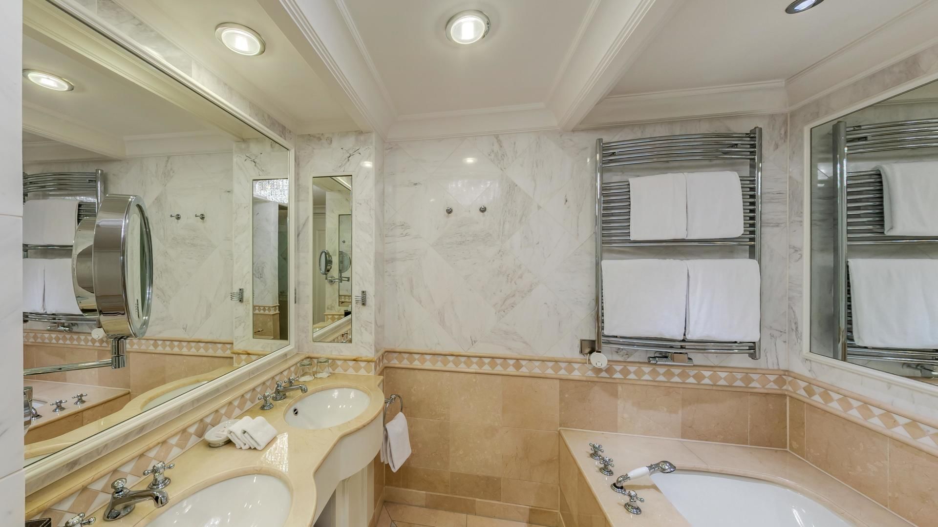 Bathroom, Superior Room Twin at Falkensteiner Hotels