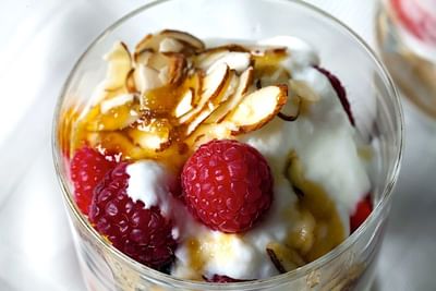Yogurt with fruit and almonds