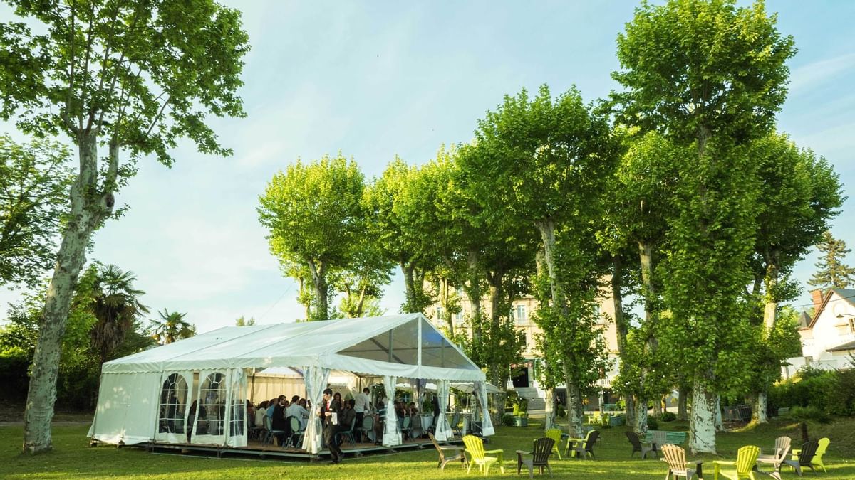 Parc-et-tente-de-rception-ConvertImage