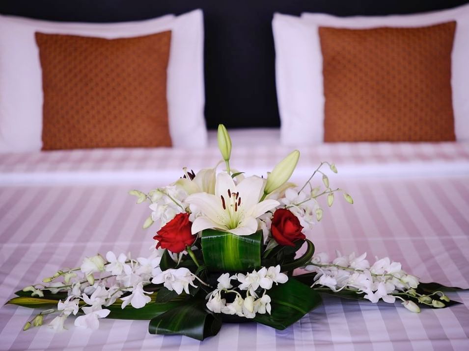 Deluxe Room flower decoration at Al Hamra Palace by Warwick