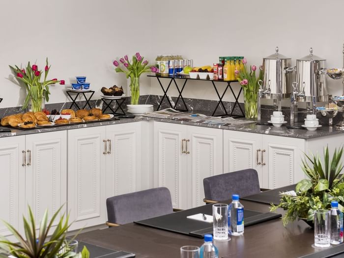 breakfast buffet display