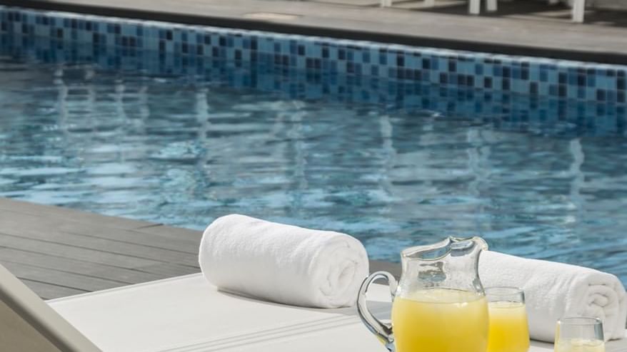 out door pool at Fiesta Inn Mérida