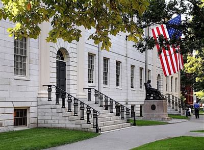 steps to harvard yard