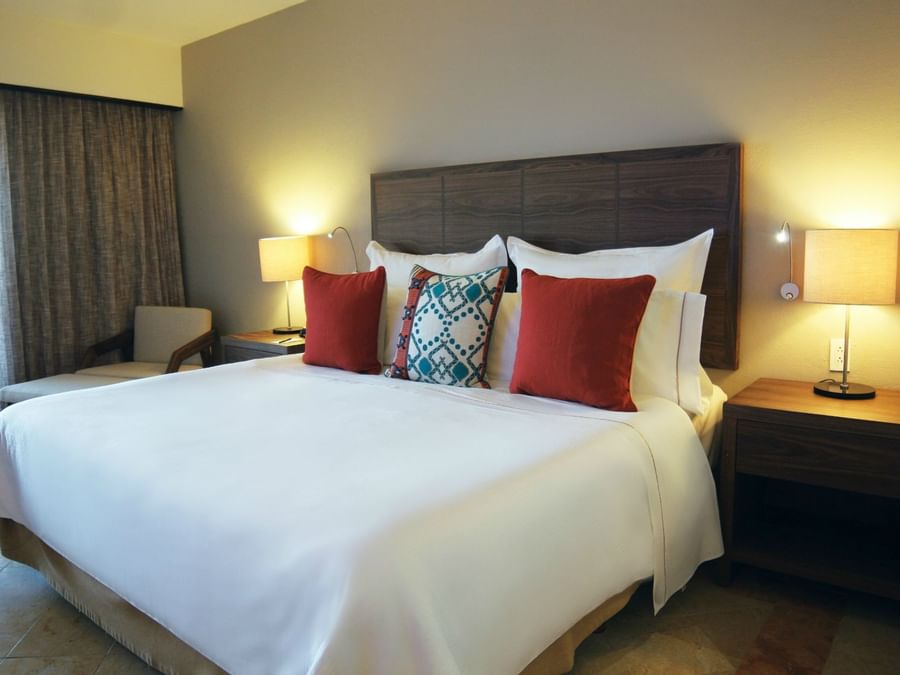 Solarium Ocean View King Room at GFA Los Cabos