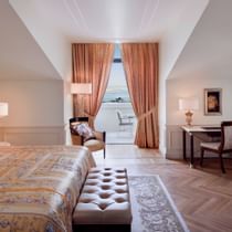 Comfy bed, TV & balcony in Executive Suite at Palazzo Versace
