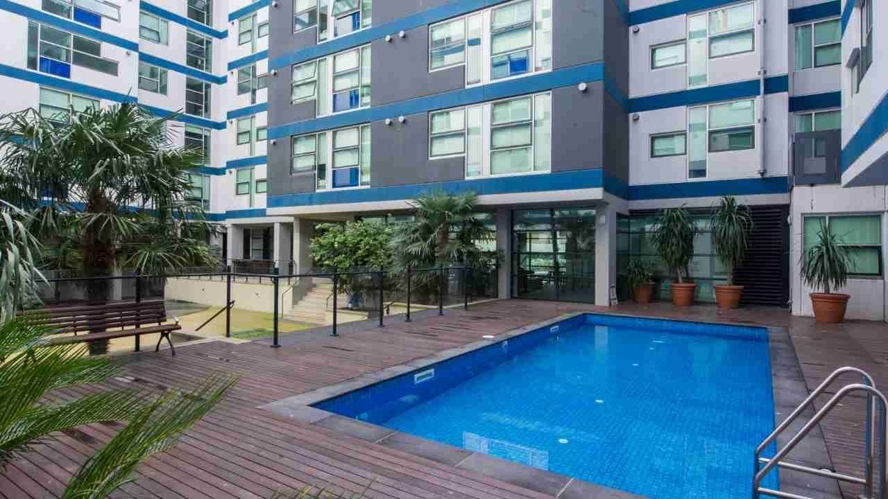 College Square on Swanston - Swimming Pool