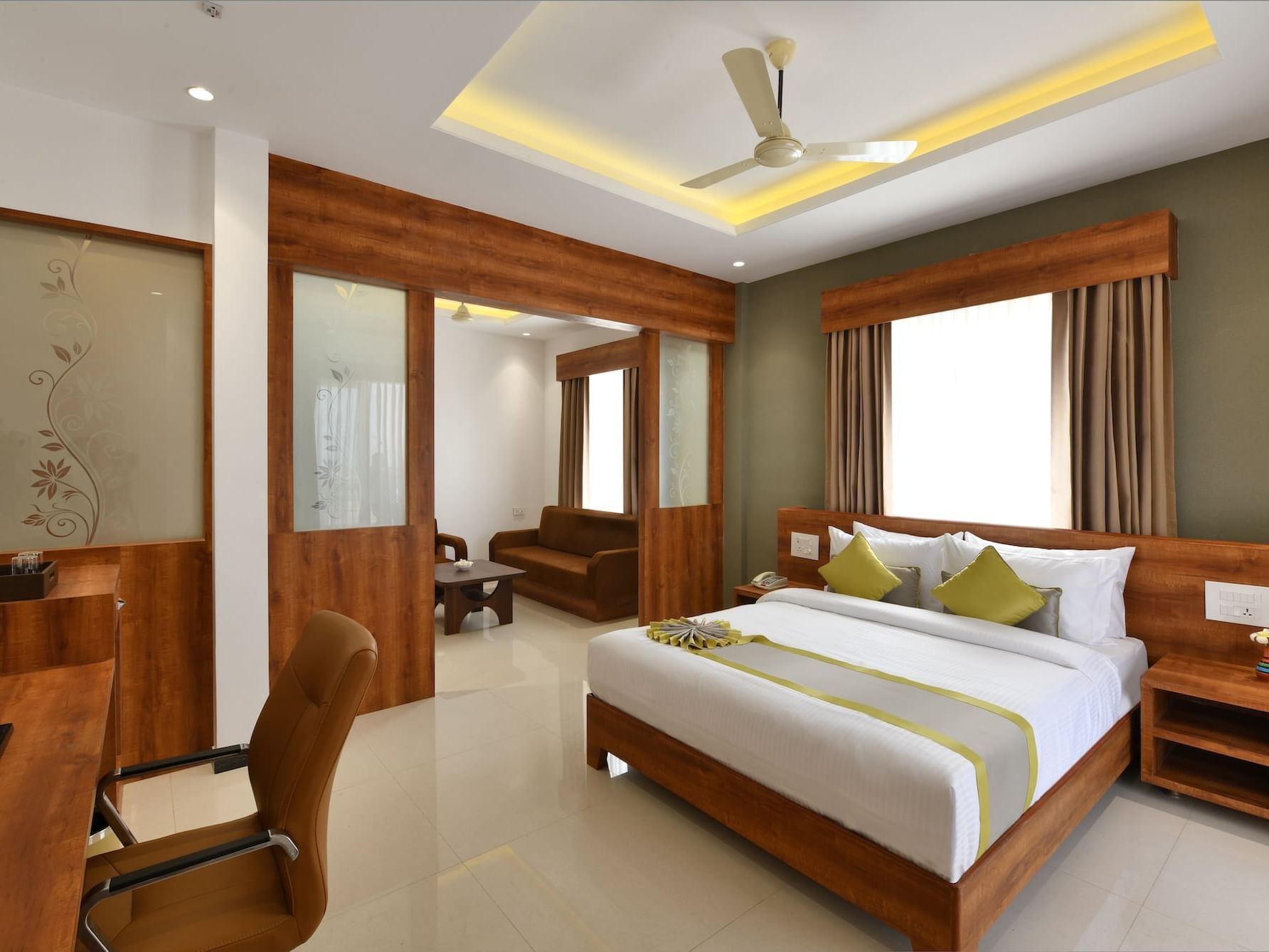 King bed, workspace & lounge area in Executive Suite at Eastin Easy Vita