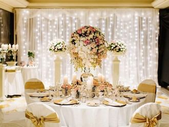 Wedding banquet table in La Finestra at Imperial Gold Coast