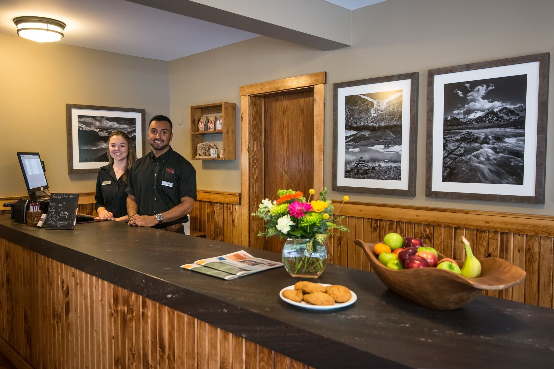 Tekarra Lodge - Front Office Interior