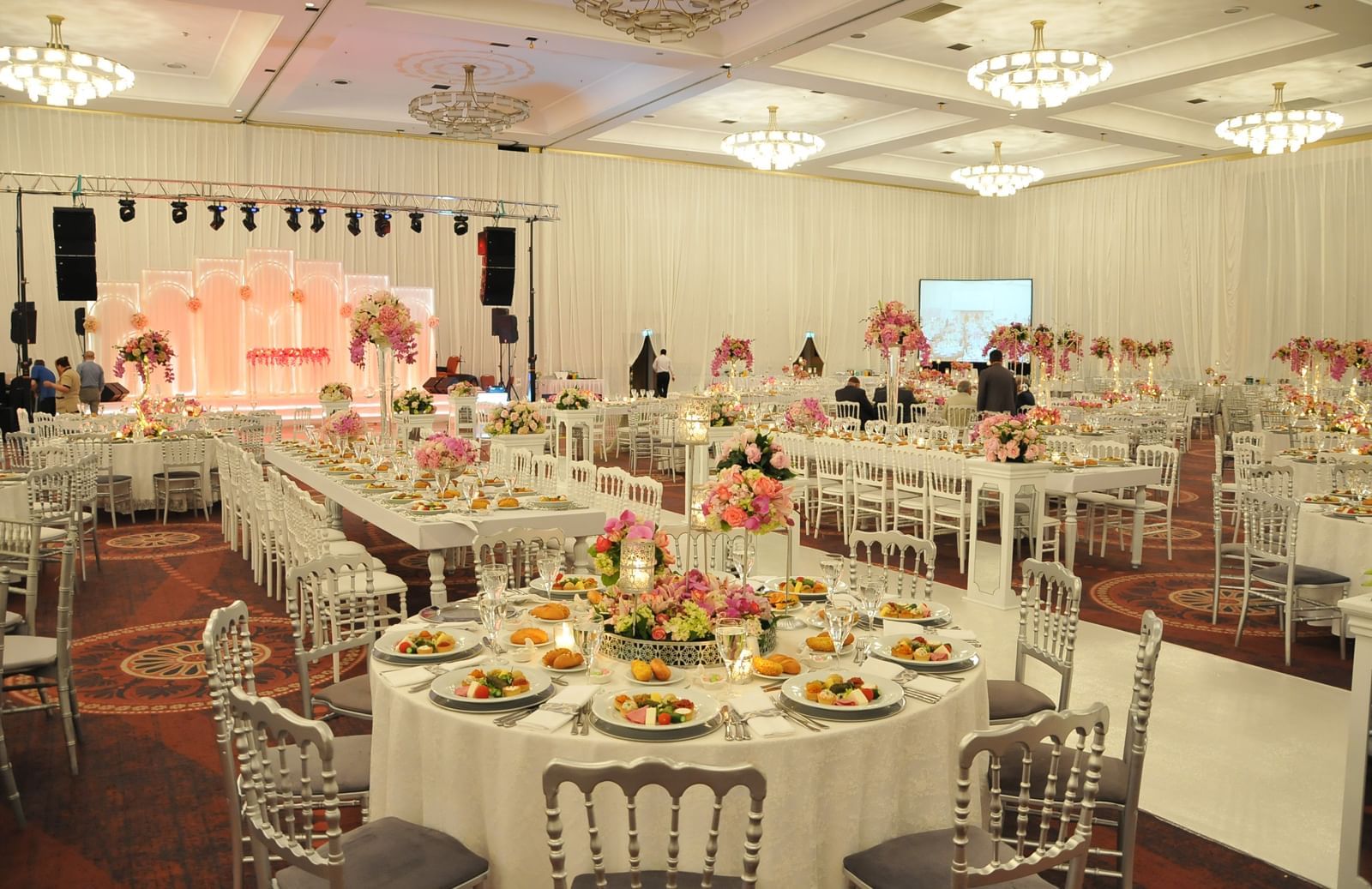 Wedding hall round shape tables at Wow Hotels Group 