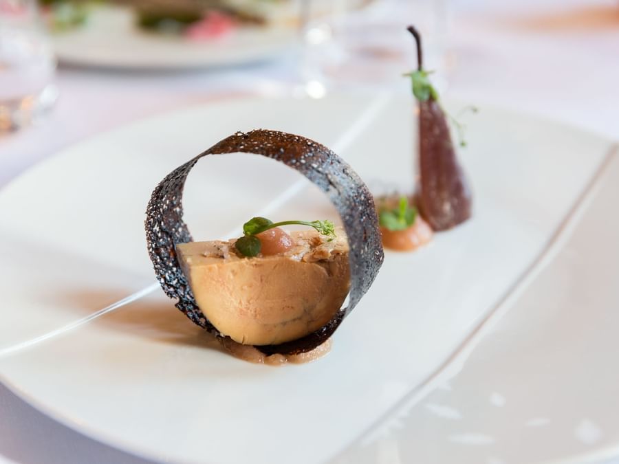 Closeup of a dessert served at L'Oree des Chenes
