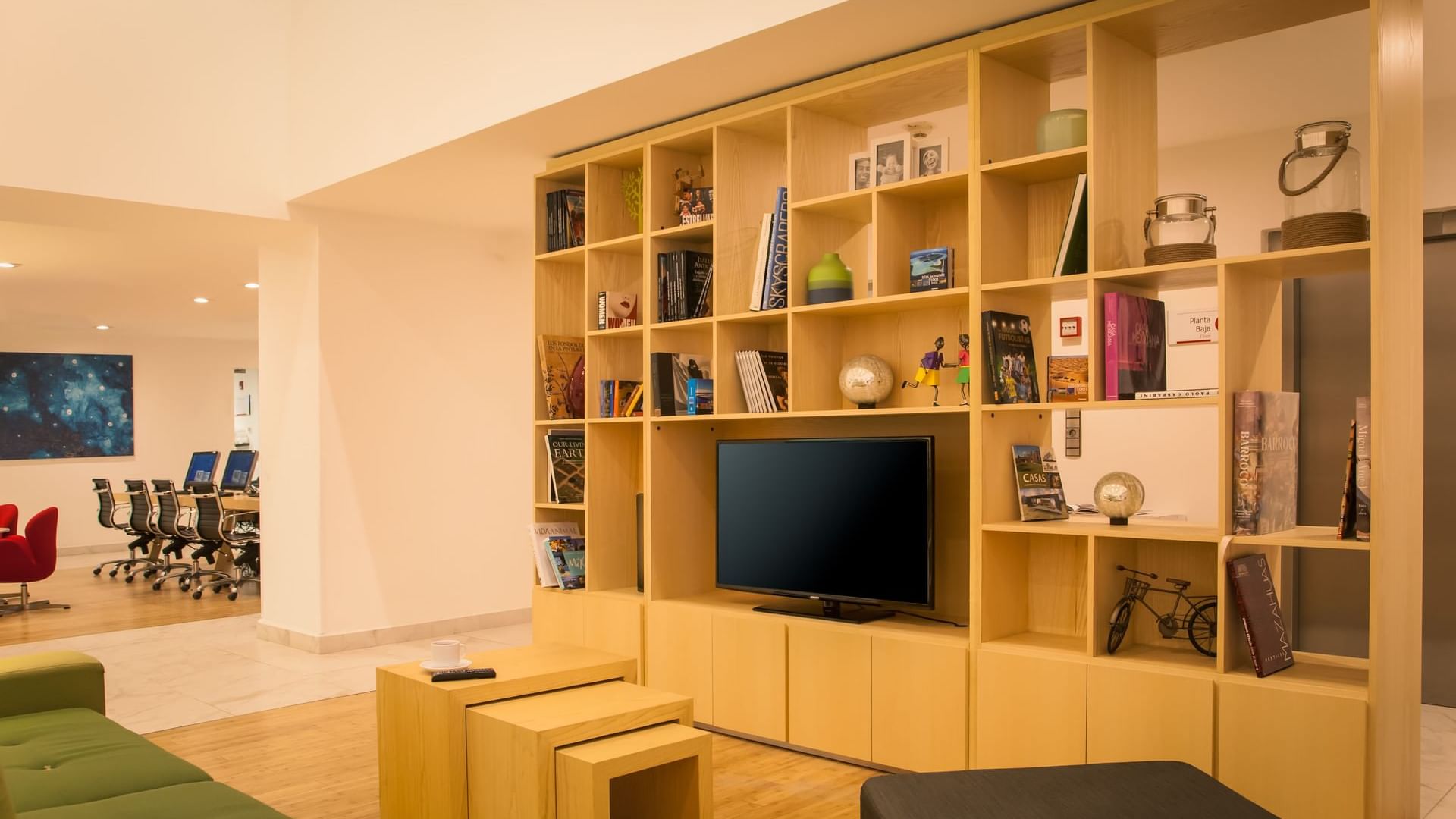 Interior of a lounge area at Fiesta Inn Culiacán