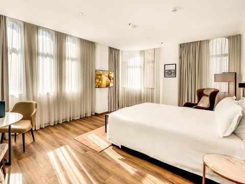 Corner King Room at the Grace Hotel Sydney