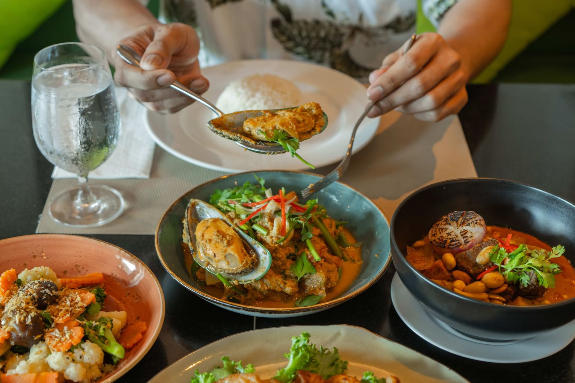 Restaurants & Bars in Phuket | Paradox Phuket Resort