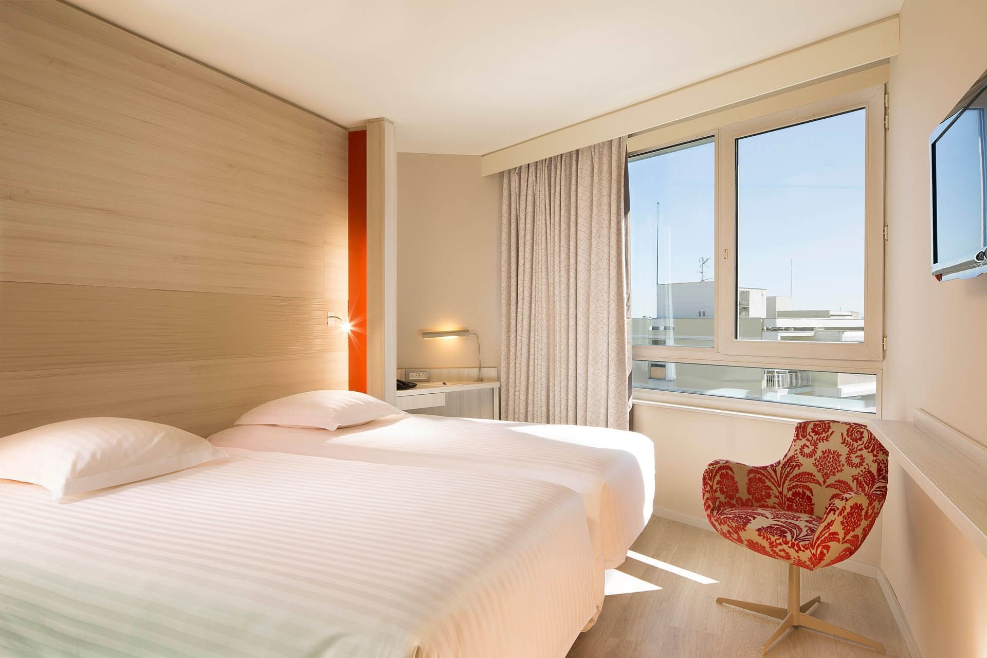 Lits dans une chambre twin à l'Oceania Clermont-Ferrand